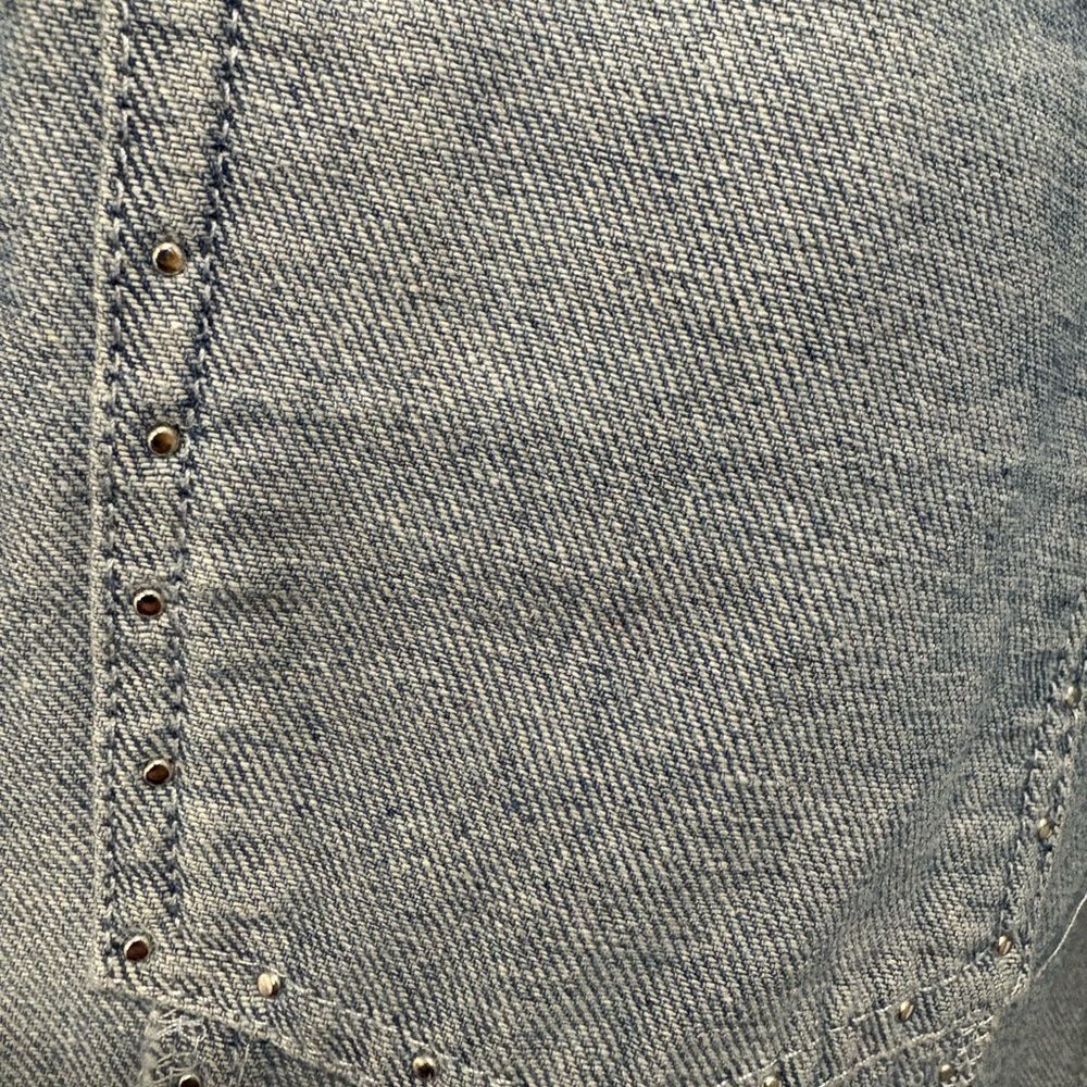 Elegant Pearl Embellished Denim Classic Jacket - Picture 9 of 15